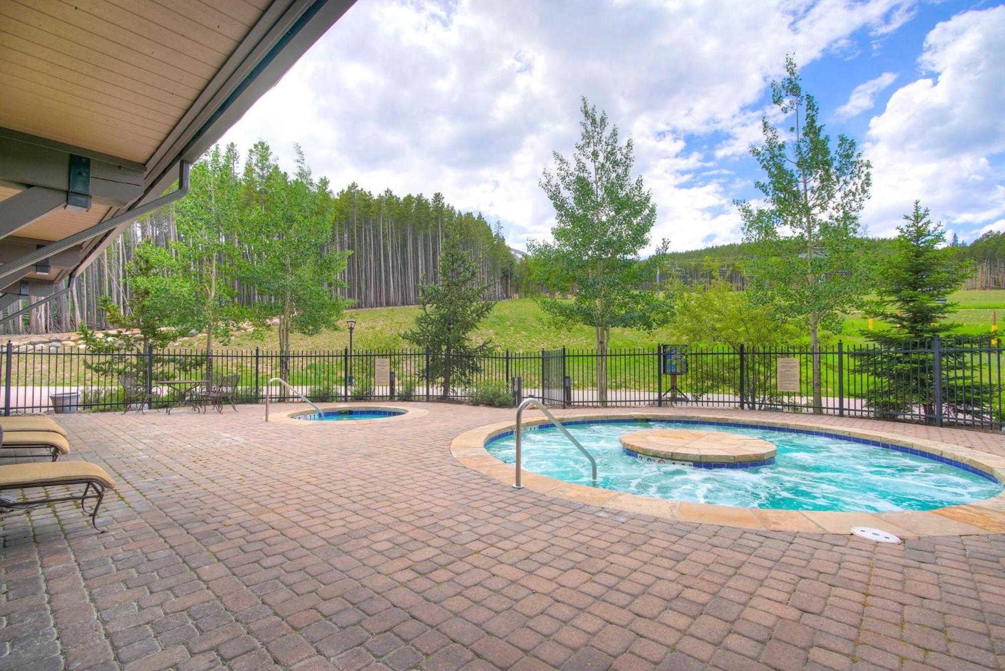 Crystal Peak Lodge By Vail Resorts Breckenridge Exterior photo