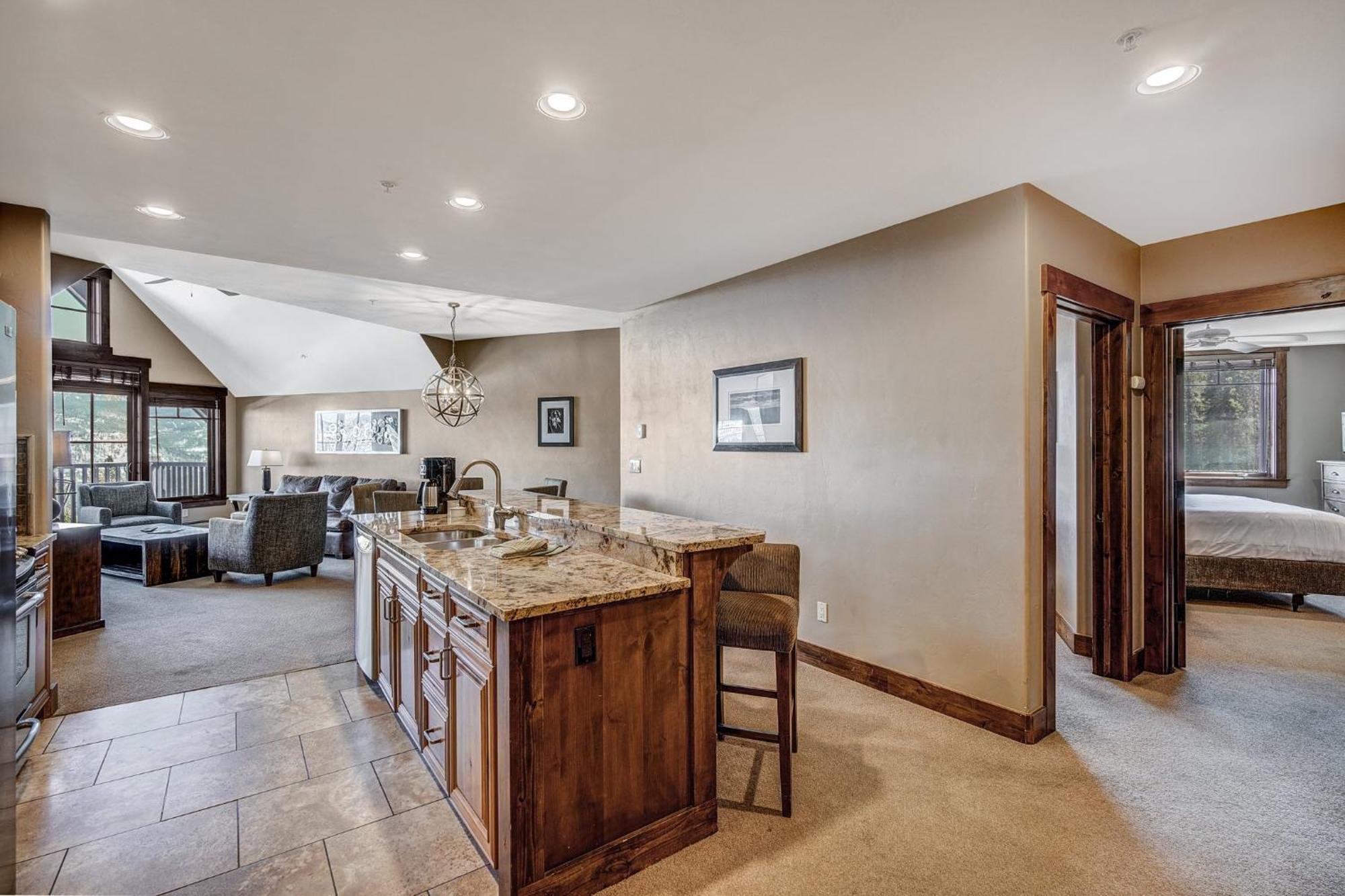 Crystal Peak Lodge By Vail Resorts Breckenridge Exterior photo